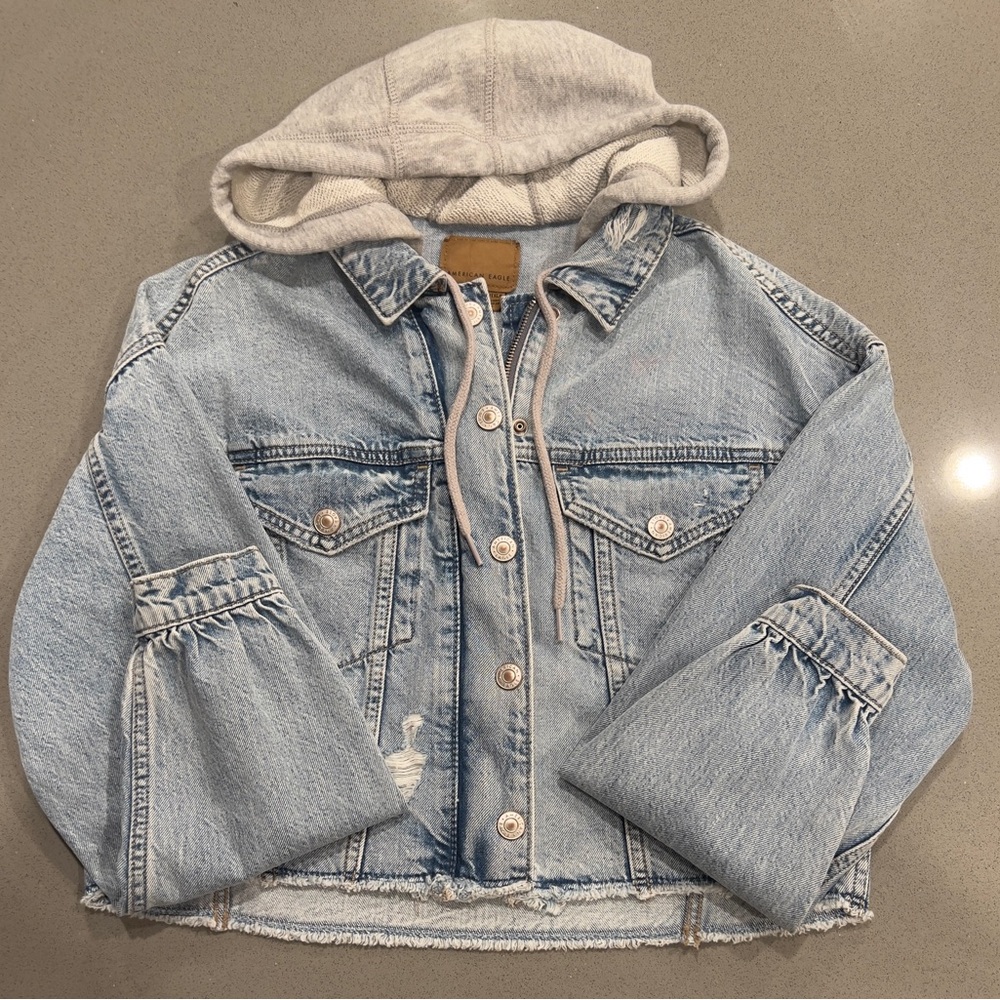 American Eagle- Women’s Denim Cropped Jacket with Hood Sz XS